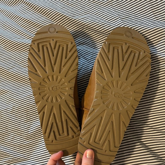 UGG Classic Slipper size 11 - Picture 5 of 6